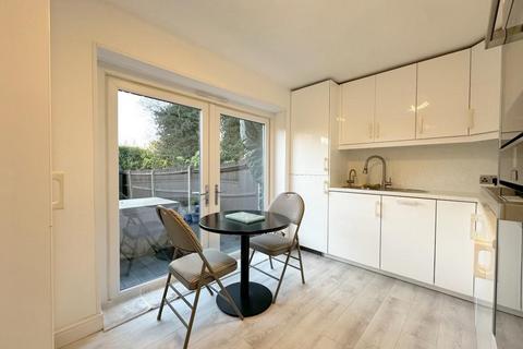 undefined, Spayne Close, Luton, LU3 4BA