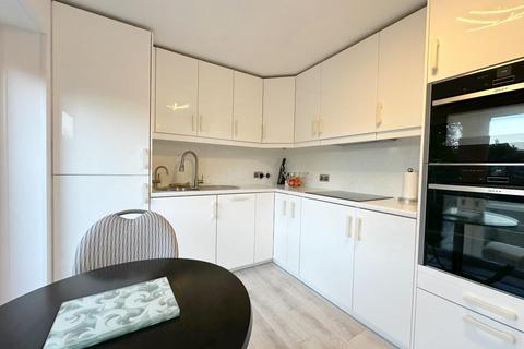 undefined, Spayne Close, Luton, LU3 4BA