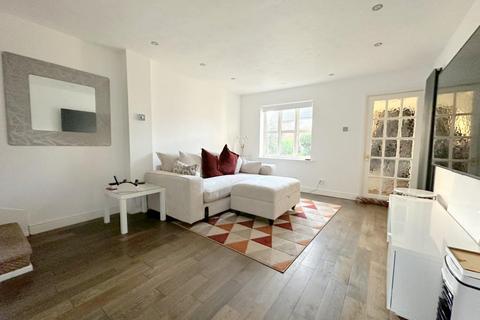 undefined, Spayne Close, Luton, LU3 4BA