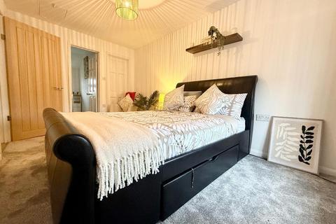 undefined, Summers Road, Vauxhall Park, Luton, Bedfordshire, LU2 9HS