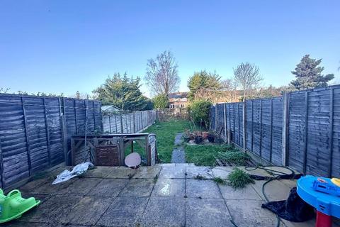 3 bedroom semi-detached house for sale, Icknield Road, Leagrave, Luton, Bedfordshire, LU3 2NY