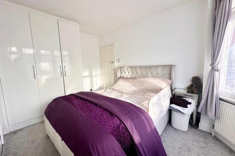 3 bedroom semi-detached house for sale, Icknield Road, Leagrave, Luton, Bedfordshire, LU3 2NY