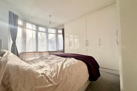 3 bedroom semi-detached house for sale, Icknield Road, Leagrave, Luton, Bedfordshire, LU3 2NY