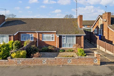 2 bedroom semi-detached bungalow for sale, Pennine Way, Kettering, NN16