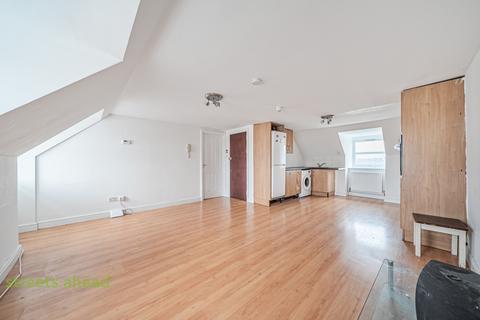2 bedroom apartment to rent, St. Pauls Road, Thornton Heath, CR7