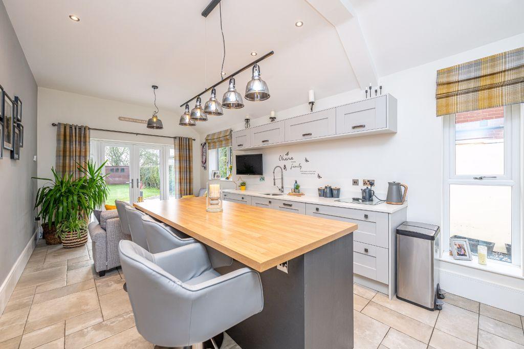 Kitchen/family room