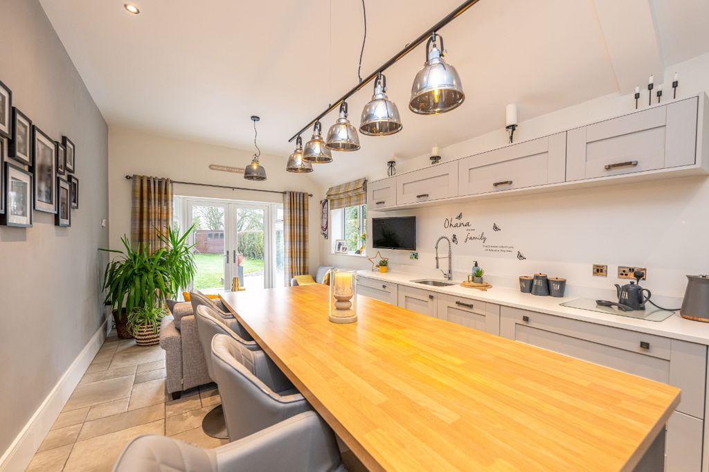 Kitchen/family room