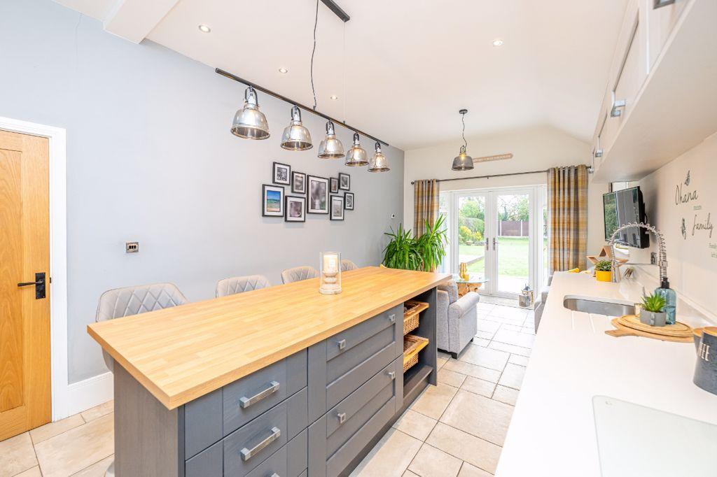 Kitchen/family room