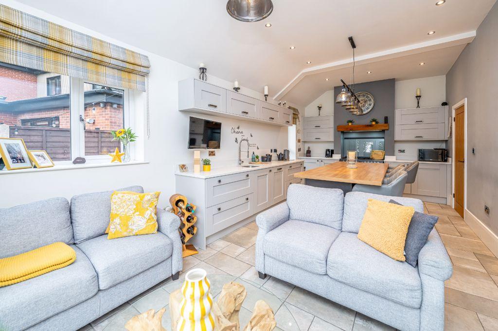 Kitchen/family room