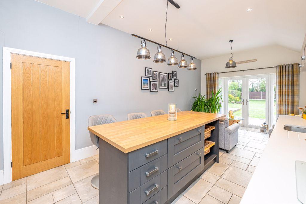 Kitchen/family room