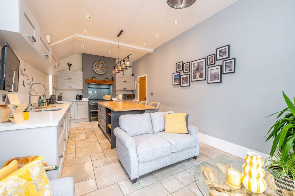 Kitchen/family room