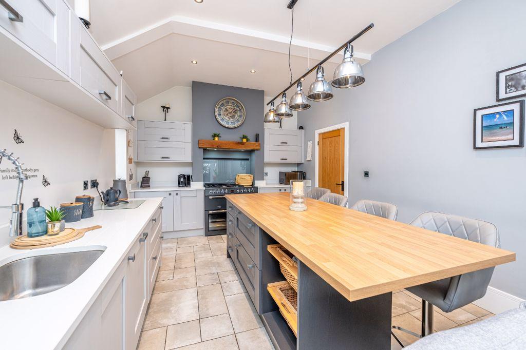 Kitchen/family room
