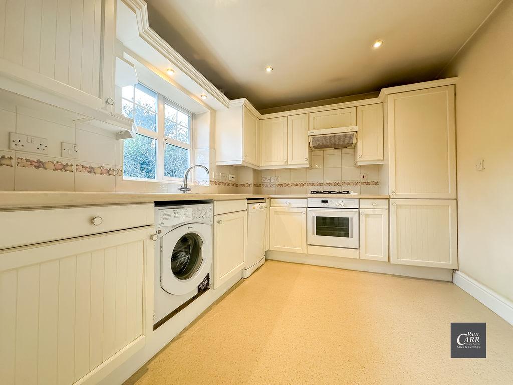 Apartment in Sutton Coldfield, Streetly - More