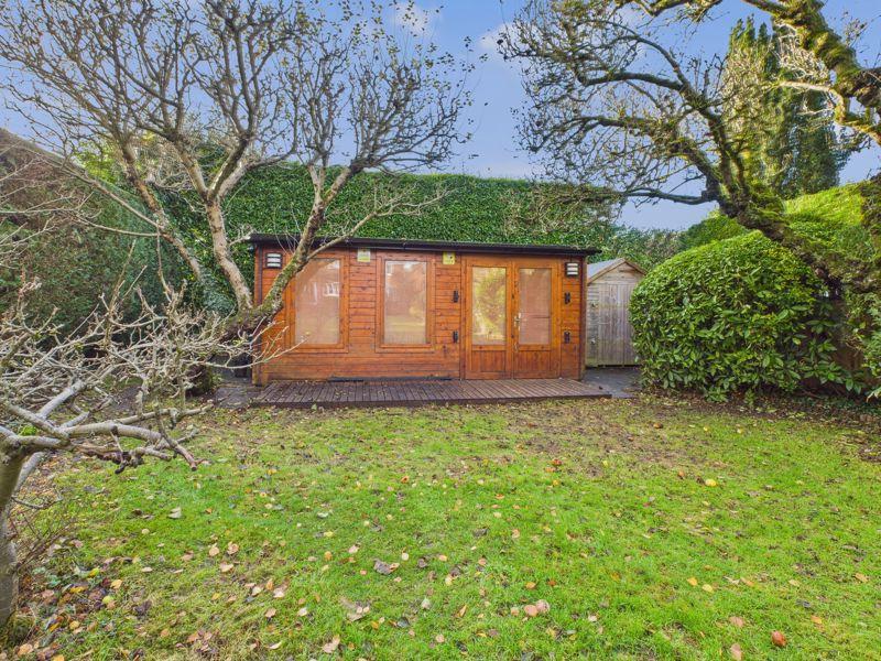 Summerhouse/Home...