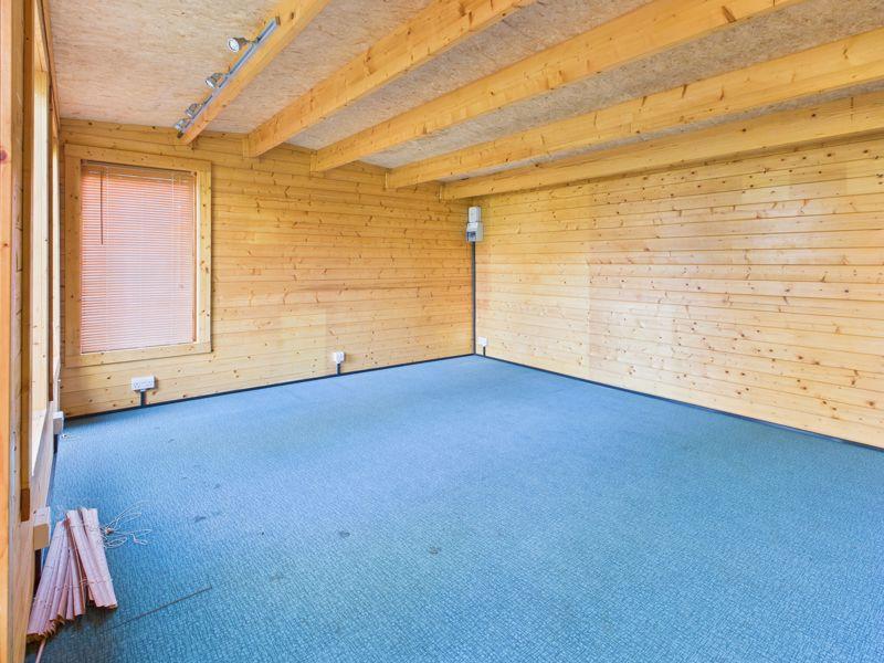 Summerhouse / Home