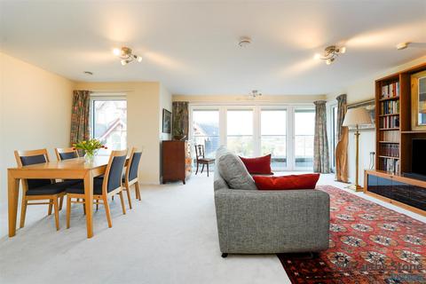 2 bedroom penthouse for sale, Lyle Court, 25 Barnton Grove, Edinburgh, EH4 6EZ