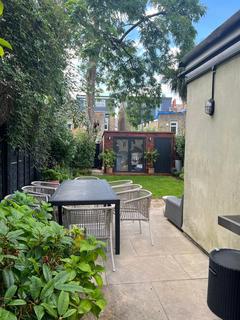 2 bedroom apartment for sale, Raleigh Road, Harringay Ladder, London, N8