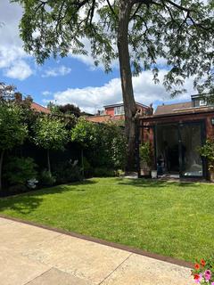2 bedroom apartment for sale, Raleigh Road, Harringay Ladder, London, N8