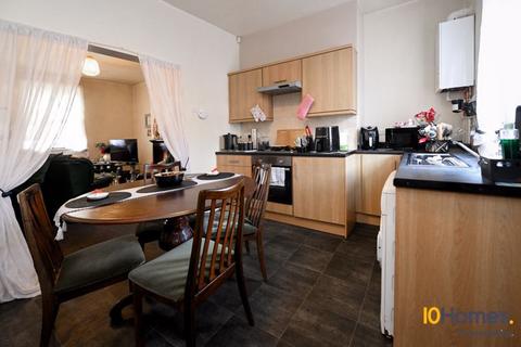 2 bedroom terraced house to rent, Easington Street, Peterlee