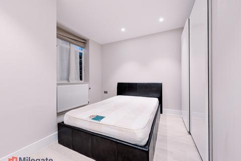 undefined, Gunnersbury Avenue, London W5