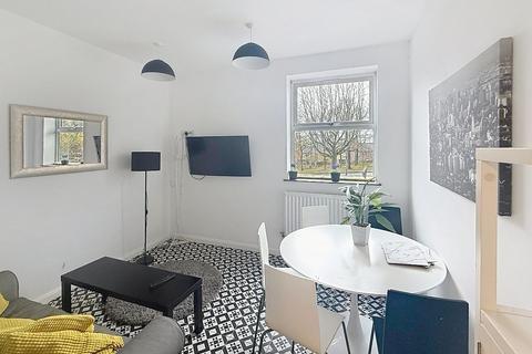 7 bedroom house share to rent, Birch Terrace, Stoke-on-Trent, Stoke On Trent, ST1 3JN