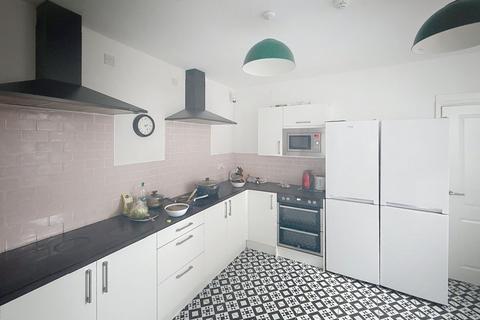 7 bedroom house share to rent, Birch Terrace, Stoke-on-Trent, Stoke On Trent, ST1 3JN