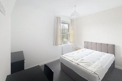 7 bedroom house share to rent, Birch Terrace, Stoke-on-Trent, Stoke On Trent, ST1 3JN