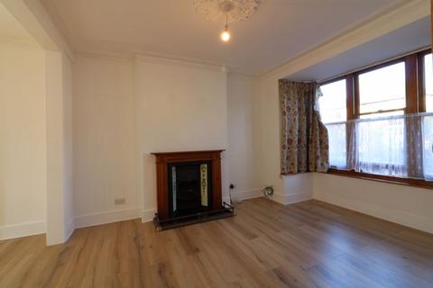 4 bedroom semi-detached house to rent, Four Bedroom House to Rent