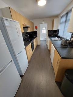 1 bedroom in a house share to rent, Room 1