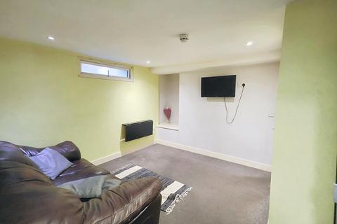 1 bedroom in a house share to rent, Room 5