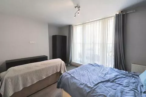 1 bedroom in a house share to rent – pohled 4