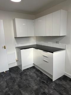 1 bedroom in a house share to rent, Room 1