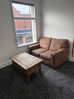 1 bedroom in a house share to rent, Room 3