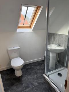 1 bedroom in a house share to rent, Room 5