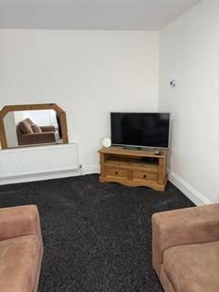 1 bedroom in a house share to rent, Room 6