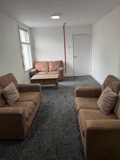 1 bedroom in a house share to rent, Room 6