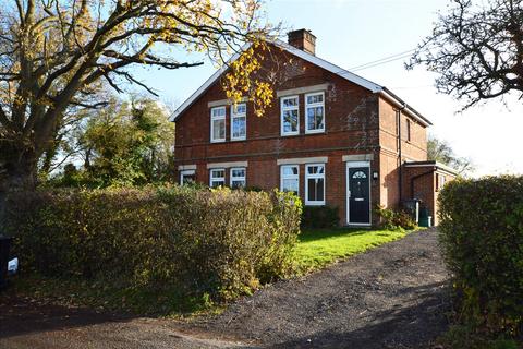 3 bedroom semi-detached house to rent, Wares Cottages, Good Easter, Chelmsford, Essex, CM1