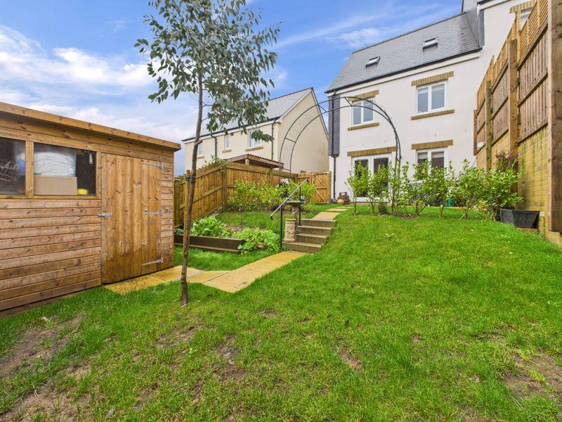 Garden and rear...