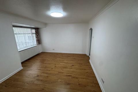 3 bedroom semi-detached house to rent, West End Lane, Harlington, Hayes