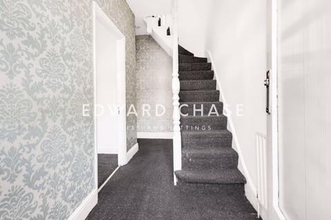 undefined, Clandon Road, Seven Kings, IG3