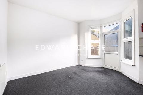 undefined, Clandon Road, Seven Kings, IG3