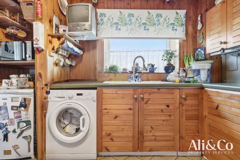 undefined, Gladwyns, Basildon