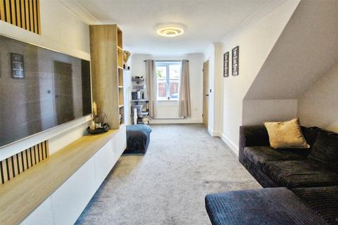 3 bedroom detached house for sale, Walton Crescent, St. Helen Auckland, Bishop Auckland, DL14