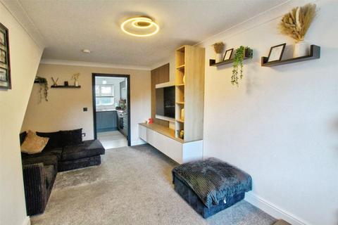 3 bedroom detached house for sale, Walton Crescent, St. Helen Auckland, Bishop Auckland, DL14