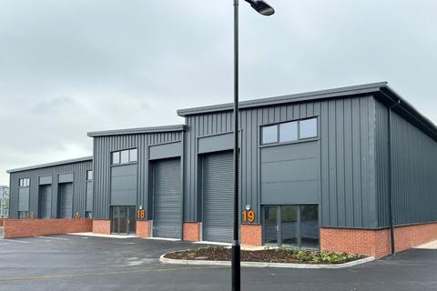 Warehouse to rent, Knowle Ln Eastleigh SO50 7DZ