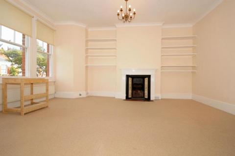 2 bedroom apartment to rent, N10