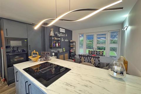 2 bedroom end of terrace house for sale, Linden Lea, Rawtenstall, Rossendale, BB4