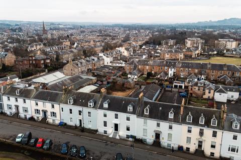 Healthcare facility to rent, 21 Wellington Sq Ayr KA7 1EZ