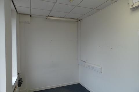 Retail property (high street) to rent, St Johns Sq Perth PH1 5UB
