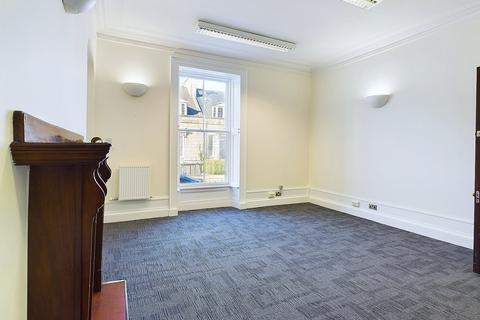 Office to rent, 17 Albert St Aberdeen AB25 1XX